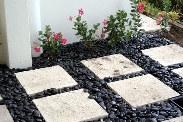 Jakie kamienie ogrodowe wybrać do aranżacji ogrodu w stylu minimalistycznym ?