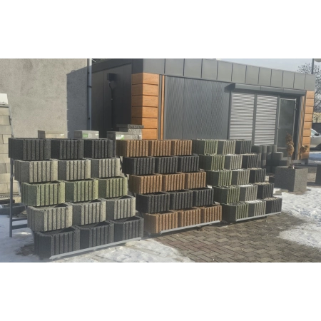 Donica 40 x 27 x 20 cm  waga: 22 kg/szt  1 paleta : 36 szt.  kolory: szary, czerwony, brązowy, grafitowy, piaskowy
